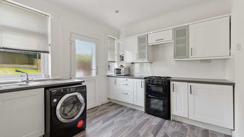 Property photo 3 of 21 14.Jpg