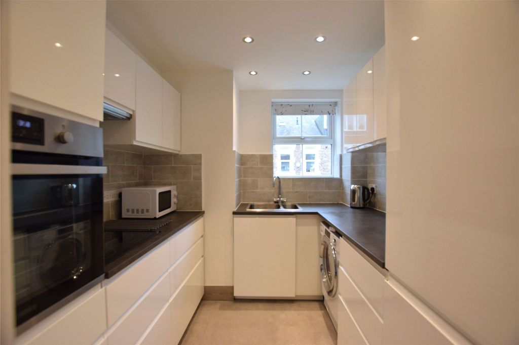 Property photo 1 of 7 Kitchen
