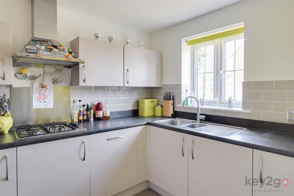 Property photo 2 of 22 Kitchen