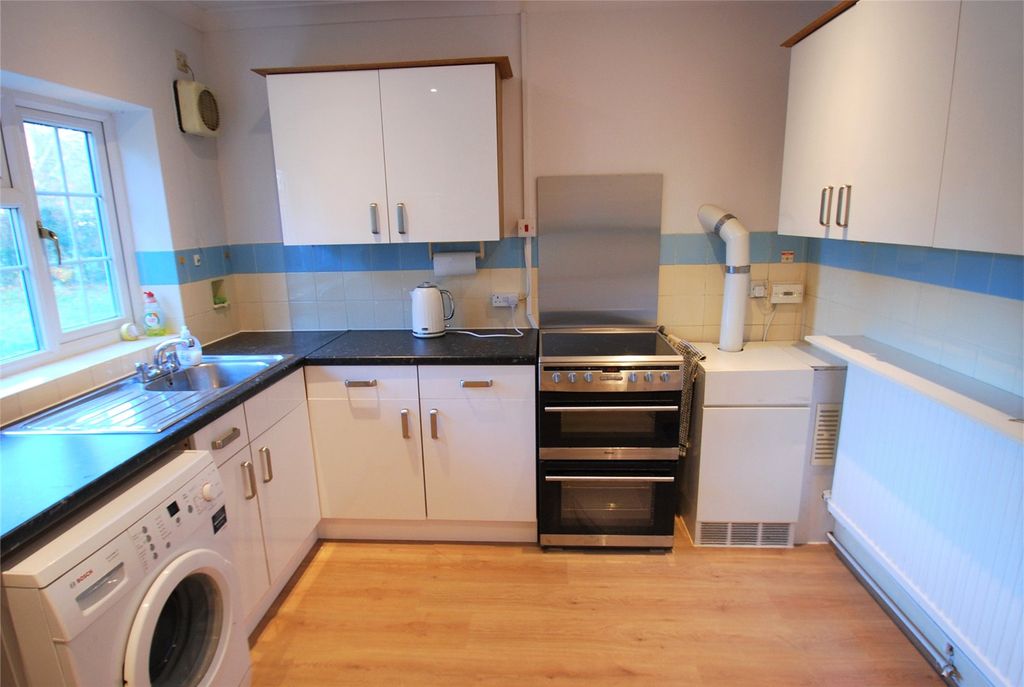Property photo 2 of 12 Picture No. 13