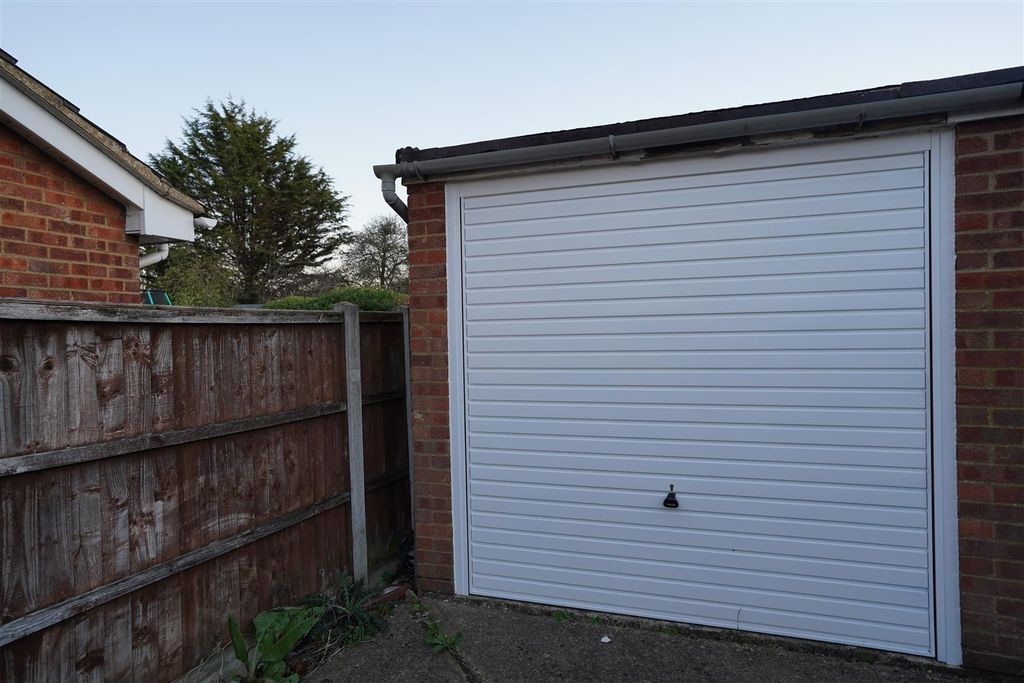 Property photo 1 of 4 Dsc00104.Jpg