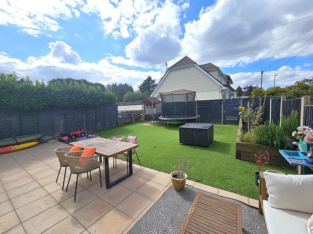 Property photo 2 of 35
