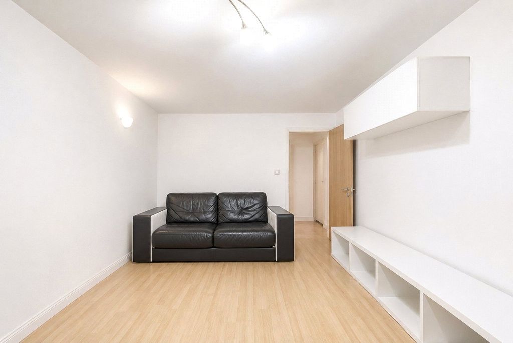Property photo 3 of 10 Picture No. 08