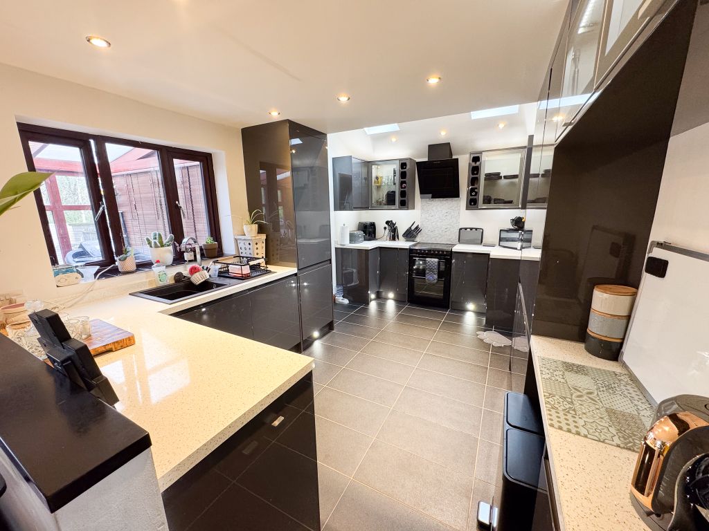 Property photo 3 of 28 Img_3273