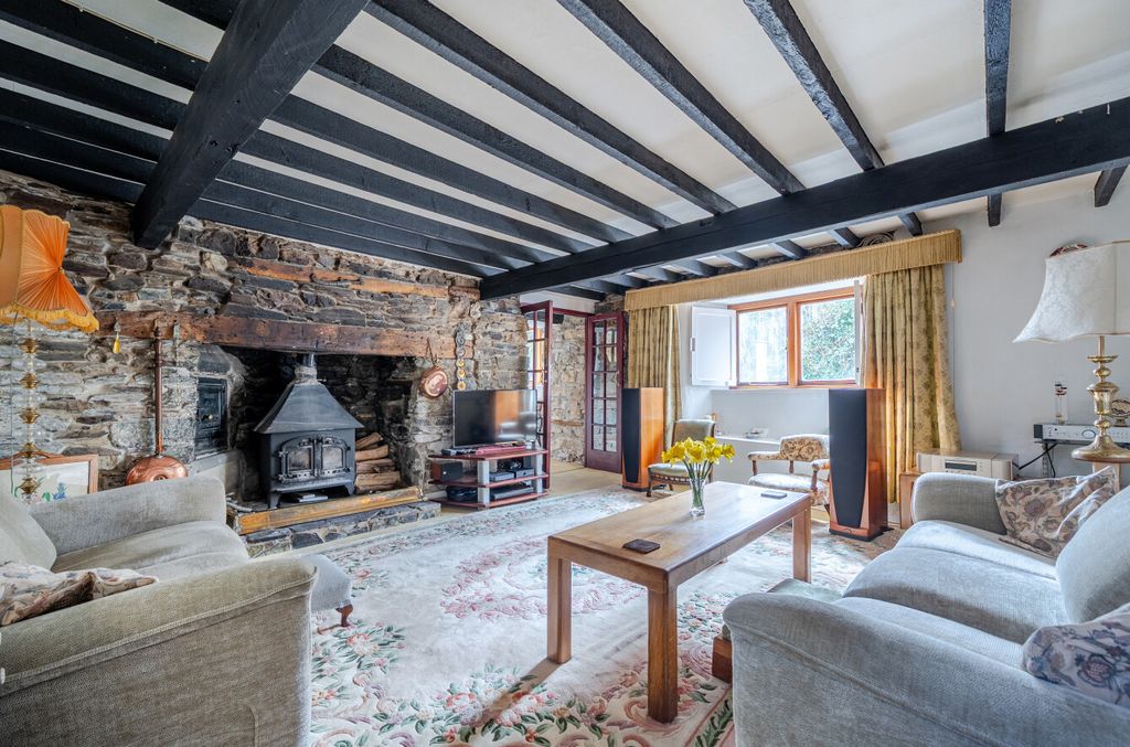 Property photo 2 of 21 2 - 1434408-14-69c3d1...