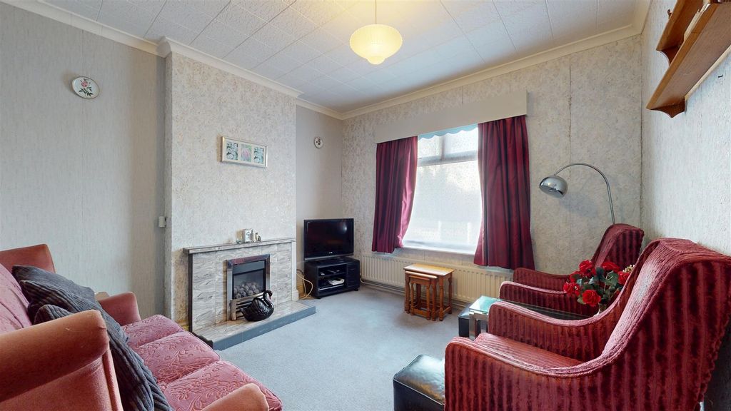 Property photo 3 of 17 03032026_231715.Jpg