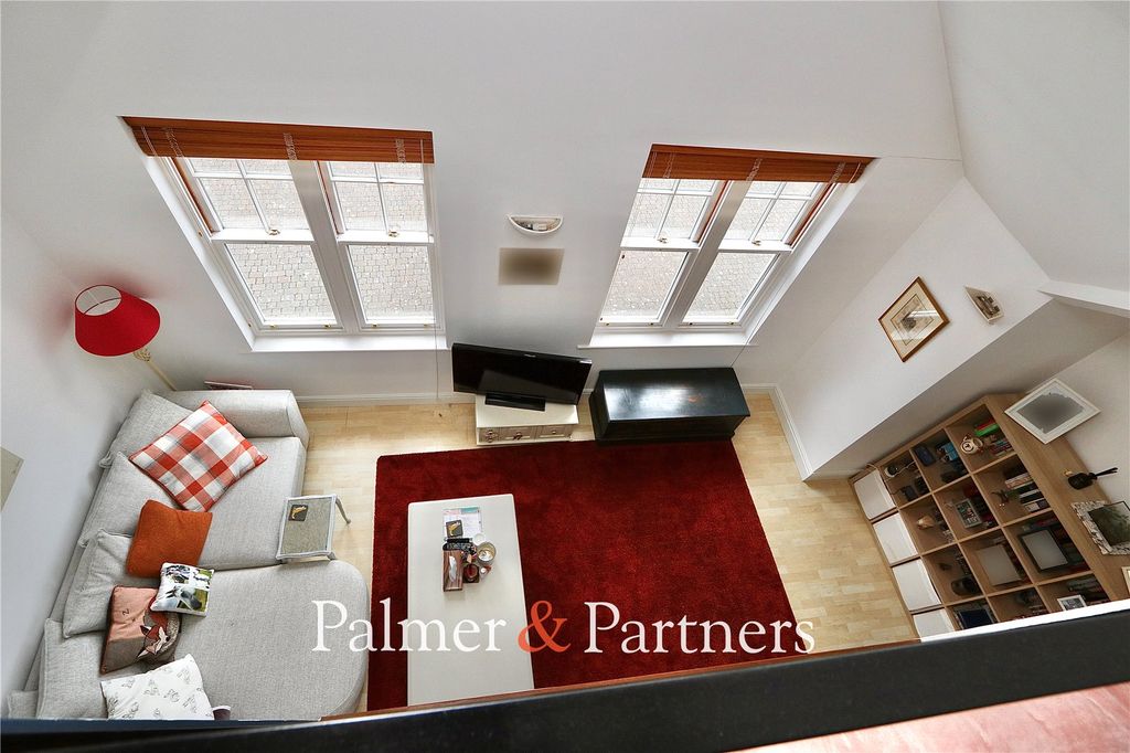 Property photo 3 of 22 Picture No. 04