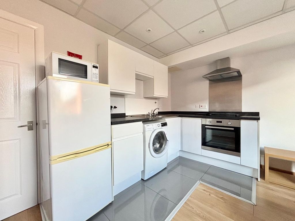 Property photo 1 of 4