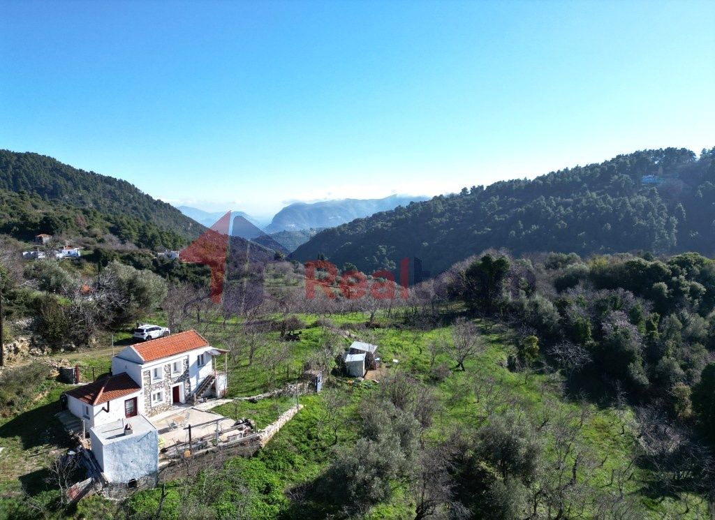 Property photo 2 of 25