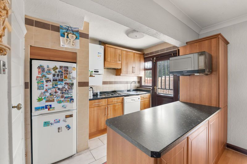 Property photo 3 of 12 Photo 9