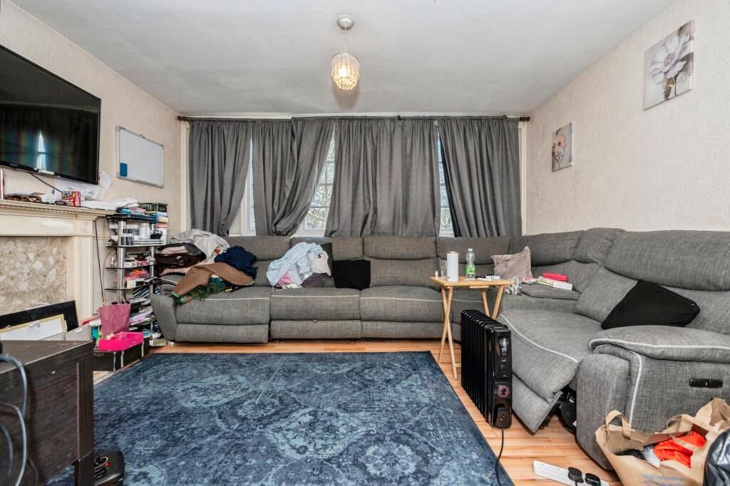 Property photo 3 of 13