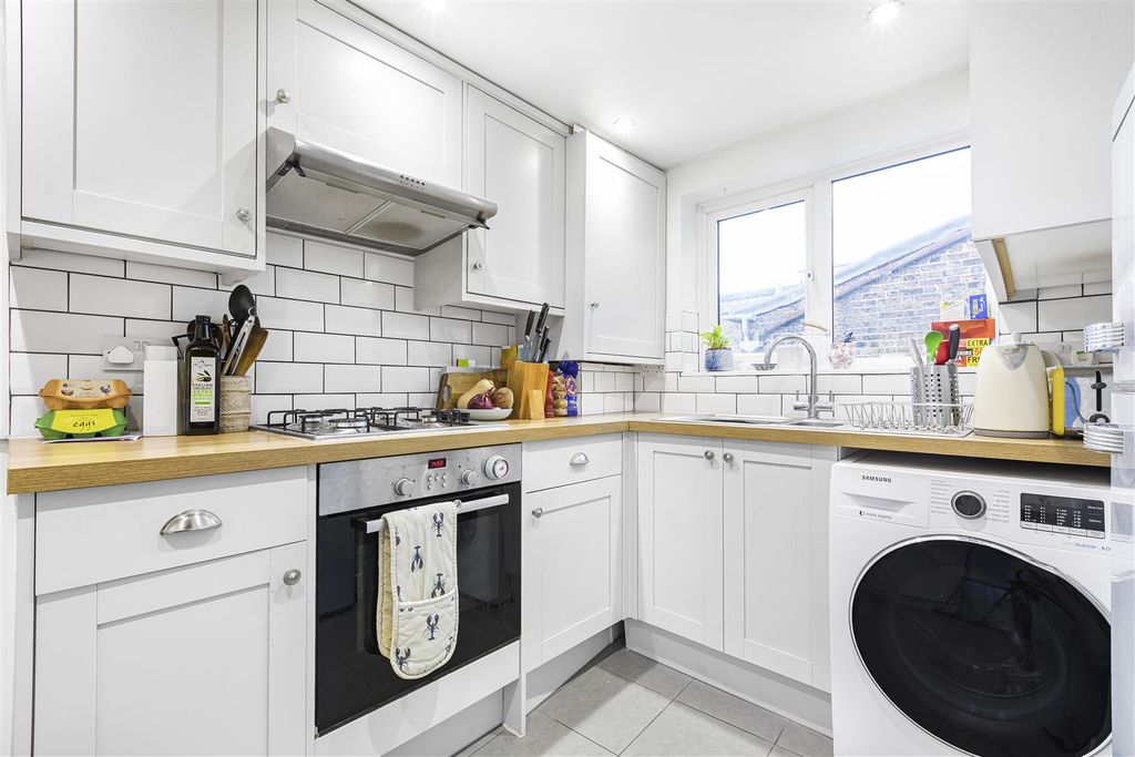 Property photo 3 of 21 3