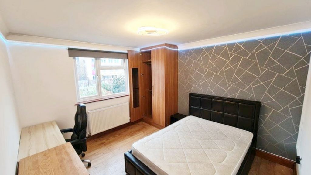 Property photo 3 of 9 Gallery