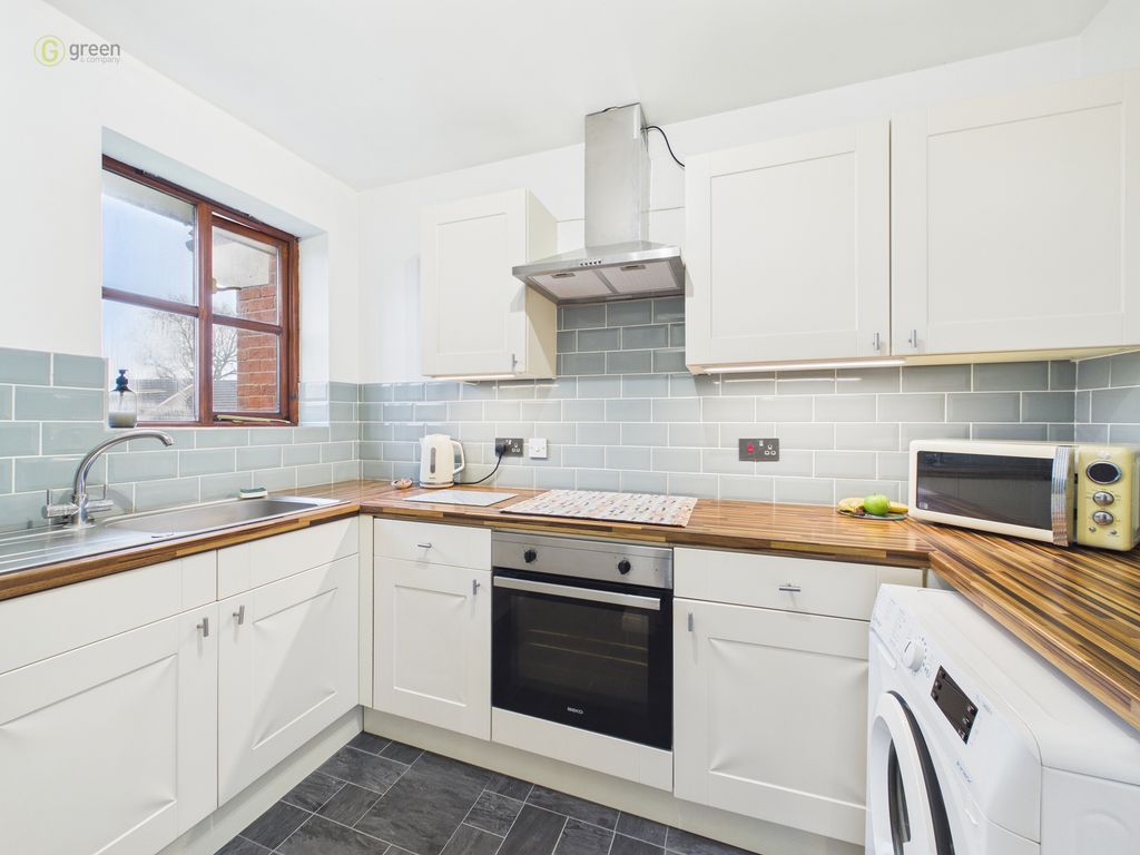 Property photo 2 of 10 Cam01698G0Pr0147Still008