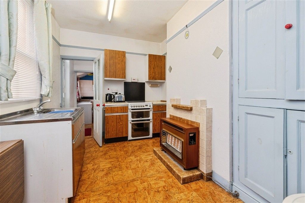 Property photo 2 of 16