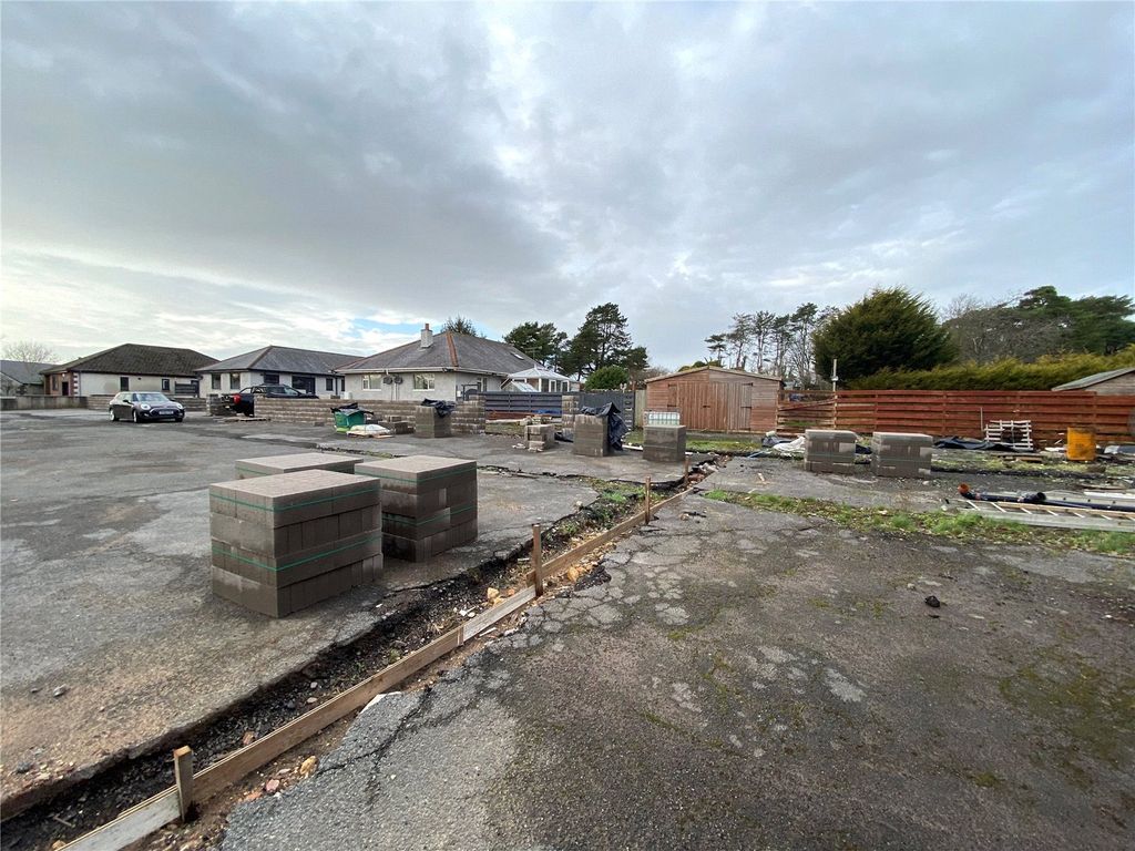 Property photo 1 of 3 Picture No. 05