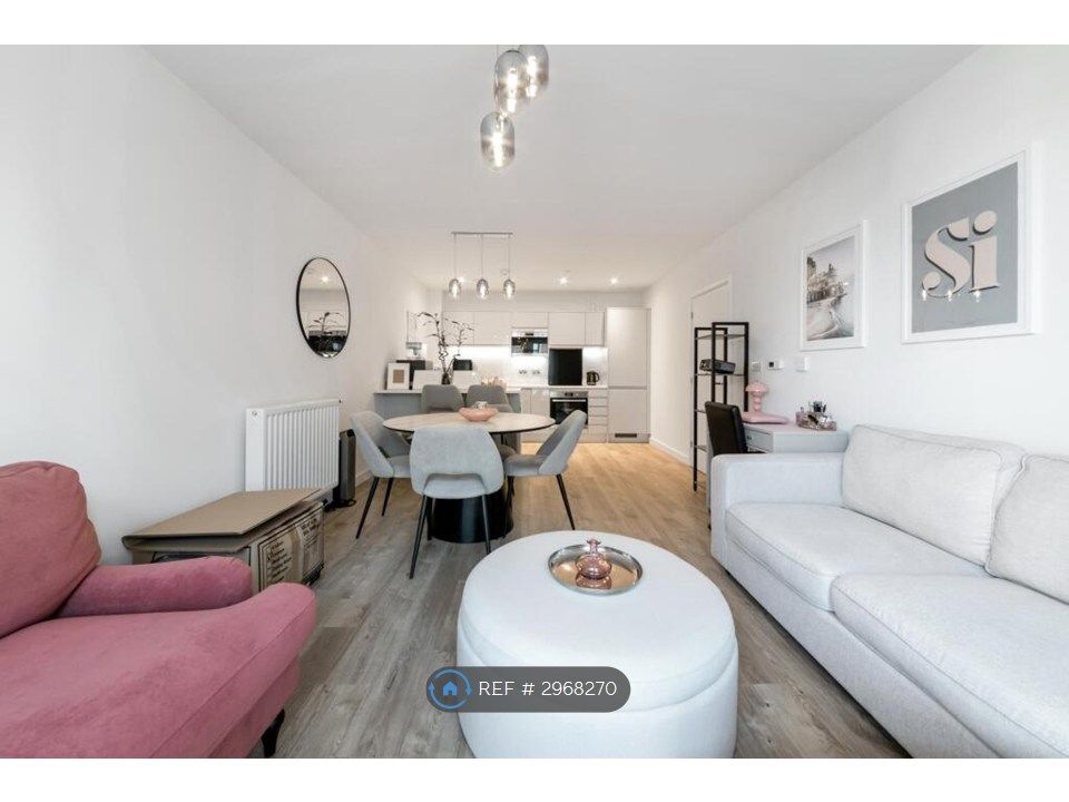 Property photo 3 of 17 Living Room Open Plan Kitchen 2