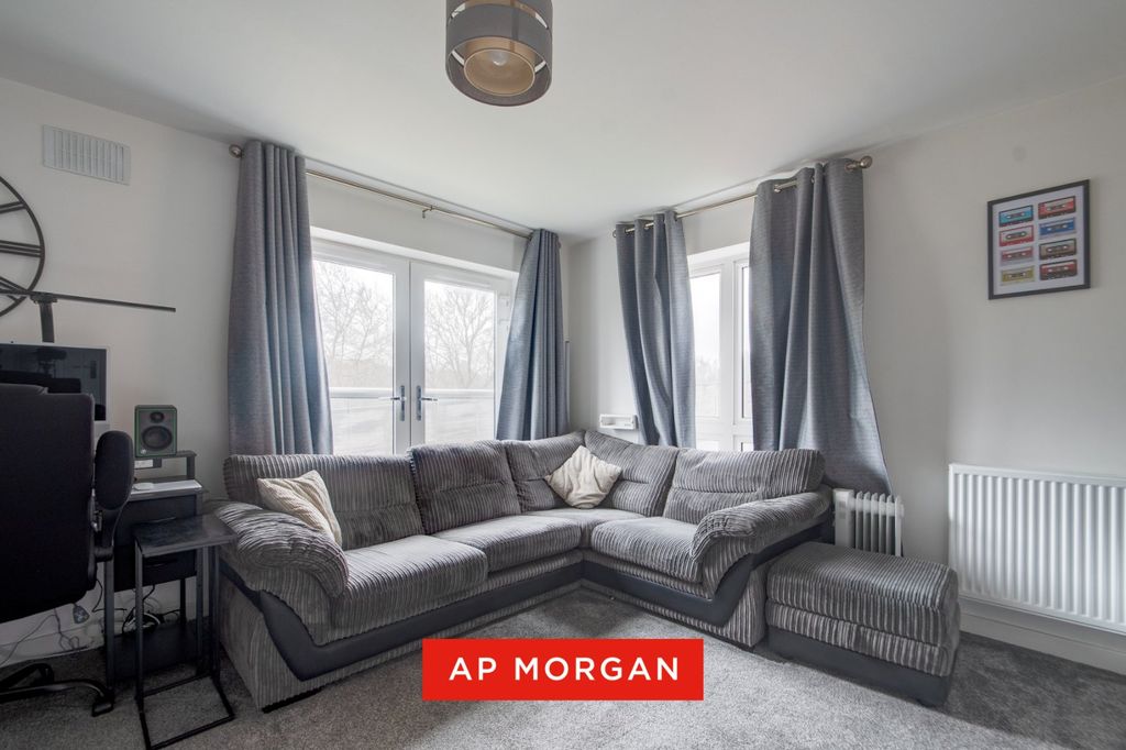 Property photo 3 of 11 Picture No. 10