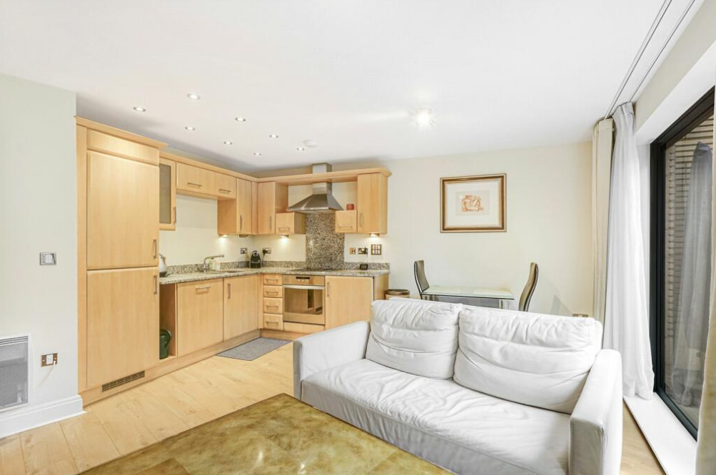 Property photo 3 of 7