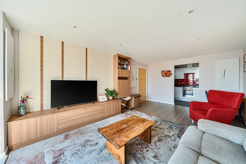 Property photo 2 of 15 Lrg_1431652-19-69Bbeb5Ae3B46