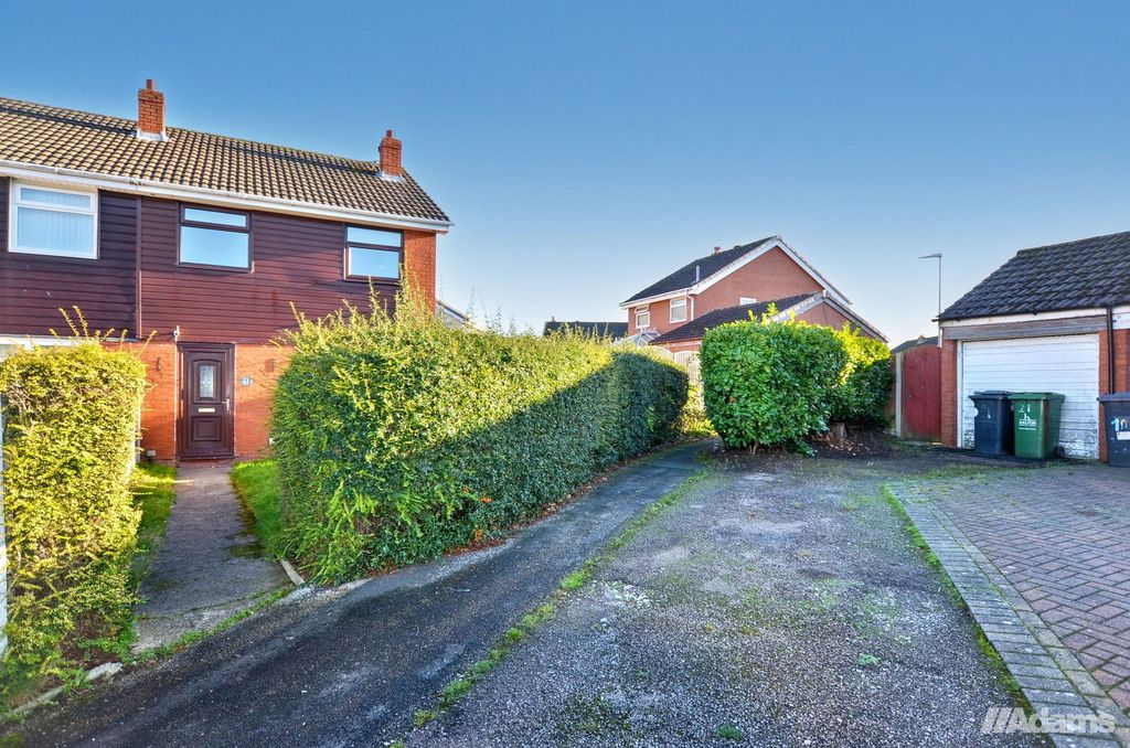 Property photo 2 of 13