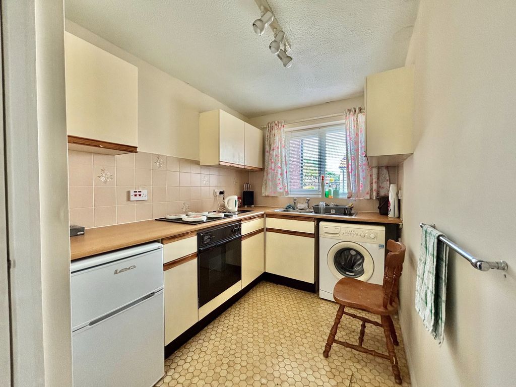 Property photo 2 of 9