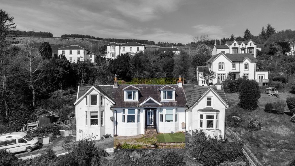 Property photo 3 of 33 4715215