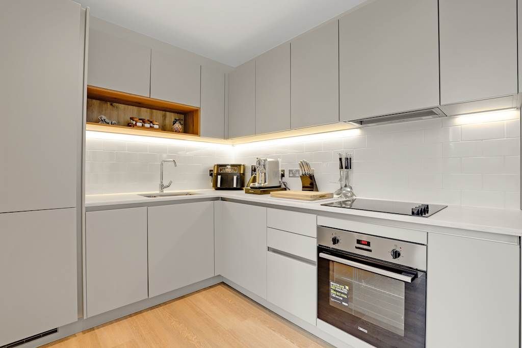 Property photo 2 of 8 14-9322Jhnhhrl - 803 Borsberry House - 40-Small