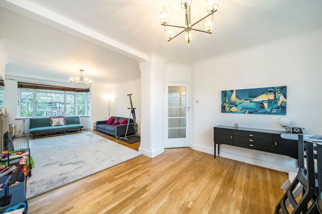 Property photo 2 of 9