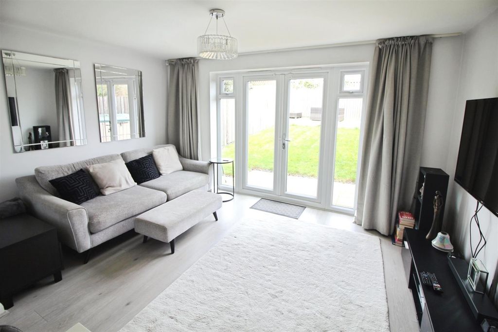 Property photo 2 of 13 Lounge/Diner