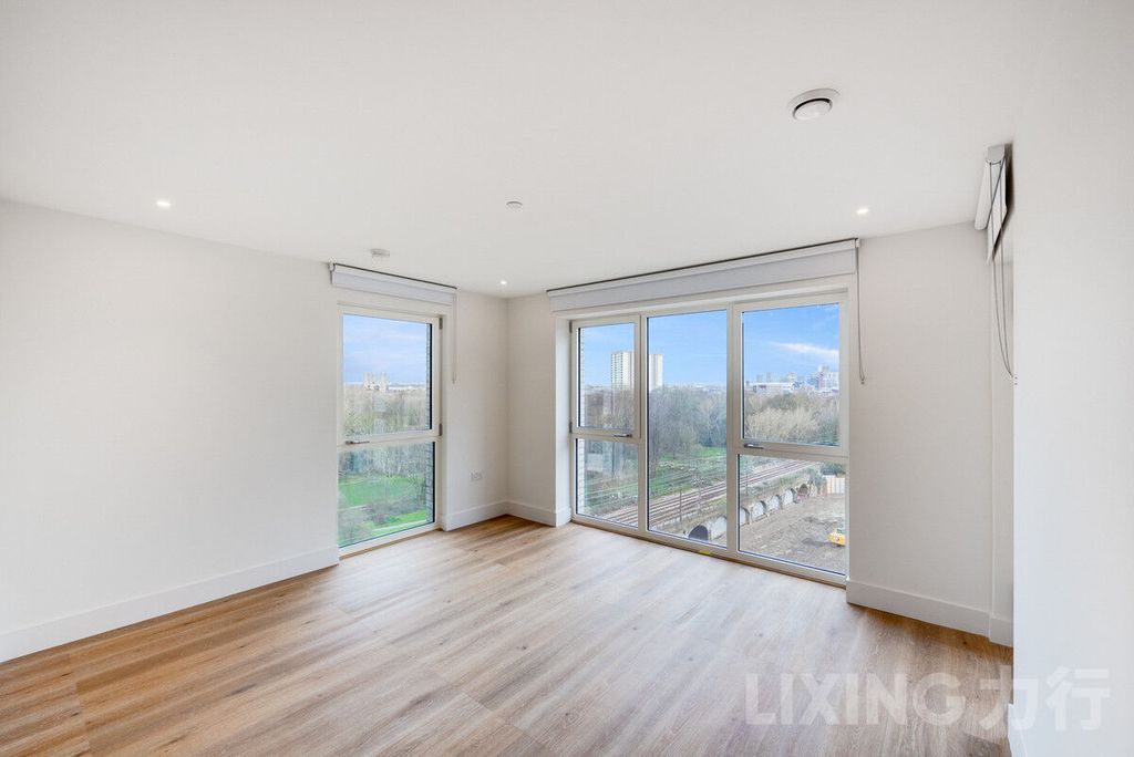 Property photo 3 of 22