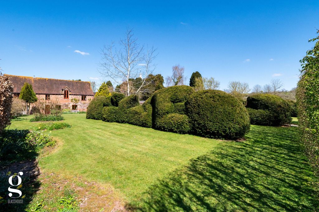 Property photo 2 of 37