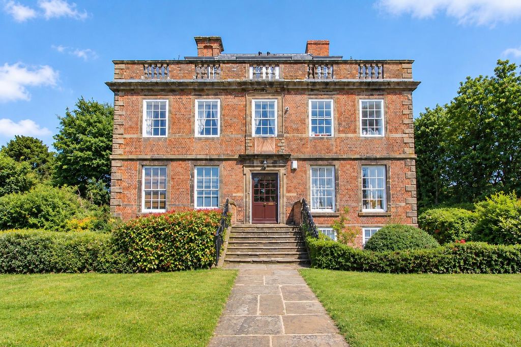 Property photo 1 of 8 Front.Png