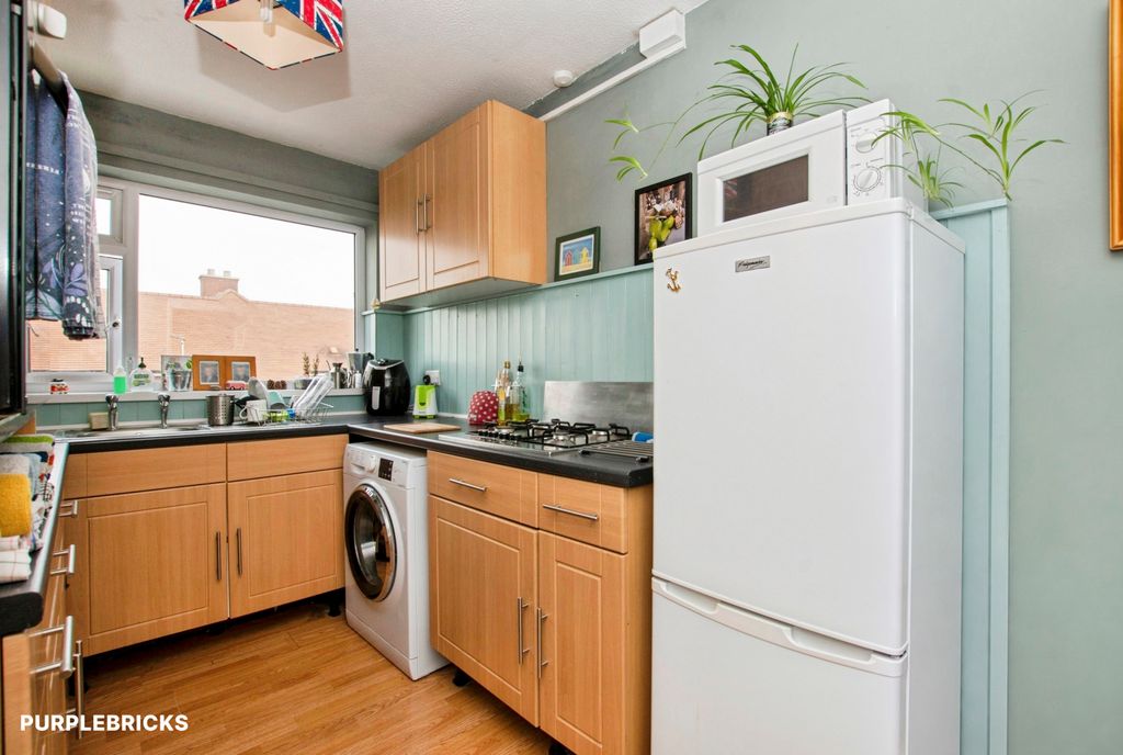 Property photo 3 of 15 Kitchen
