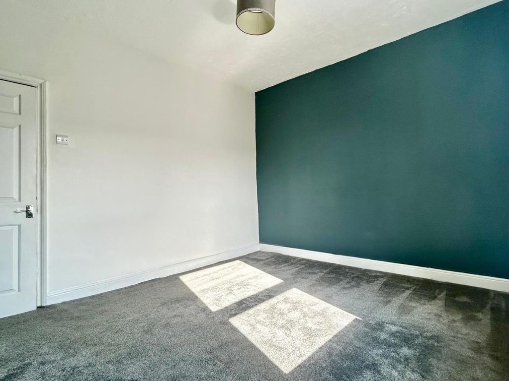 Property photo 3 of 11 Schofield - Bed 1 .Jpg