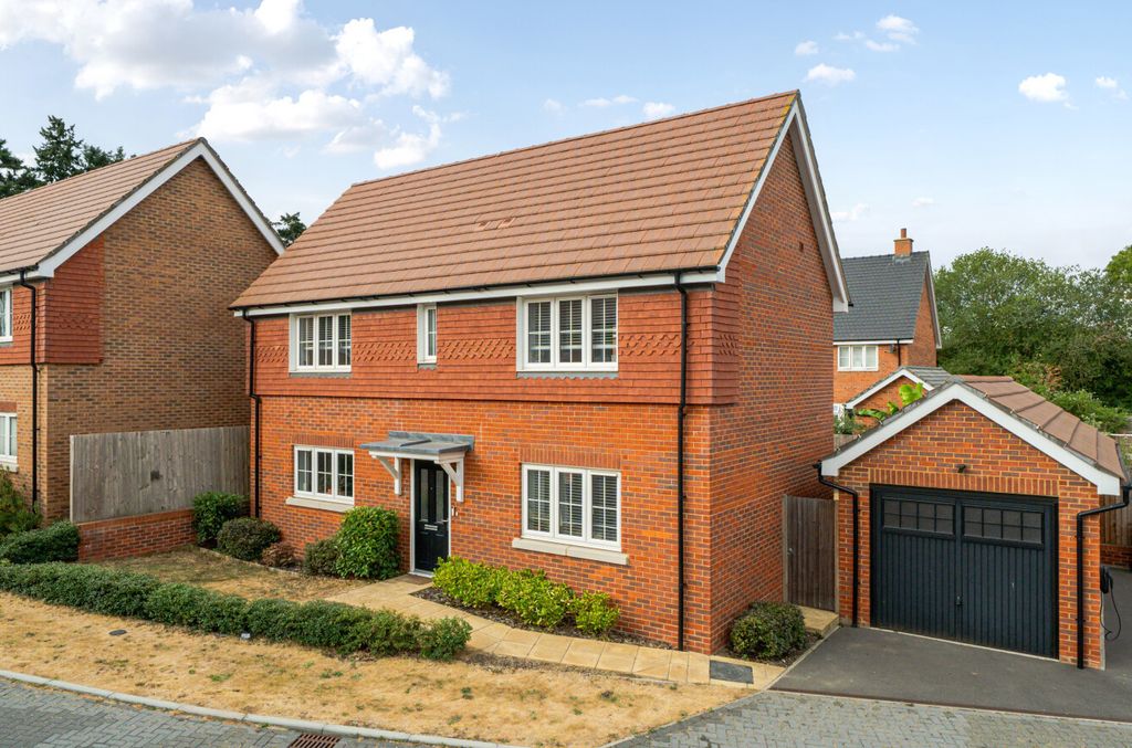 Property photo 1 of 27 1-6A72Fa3669674-1...