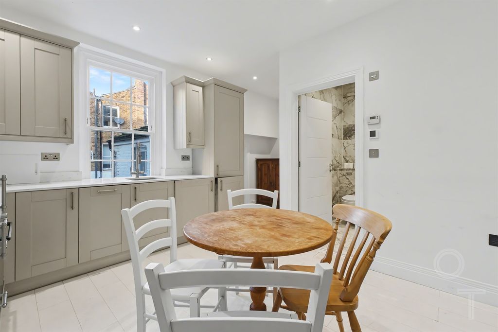 Property photo 1 of 12 Dining Area (Main)