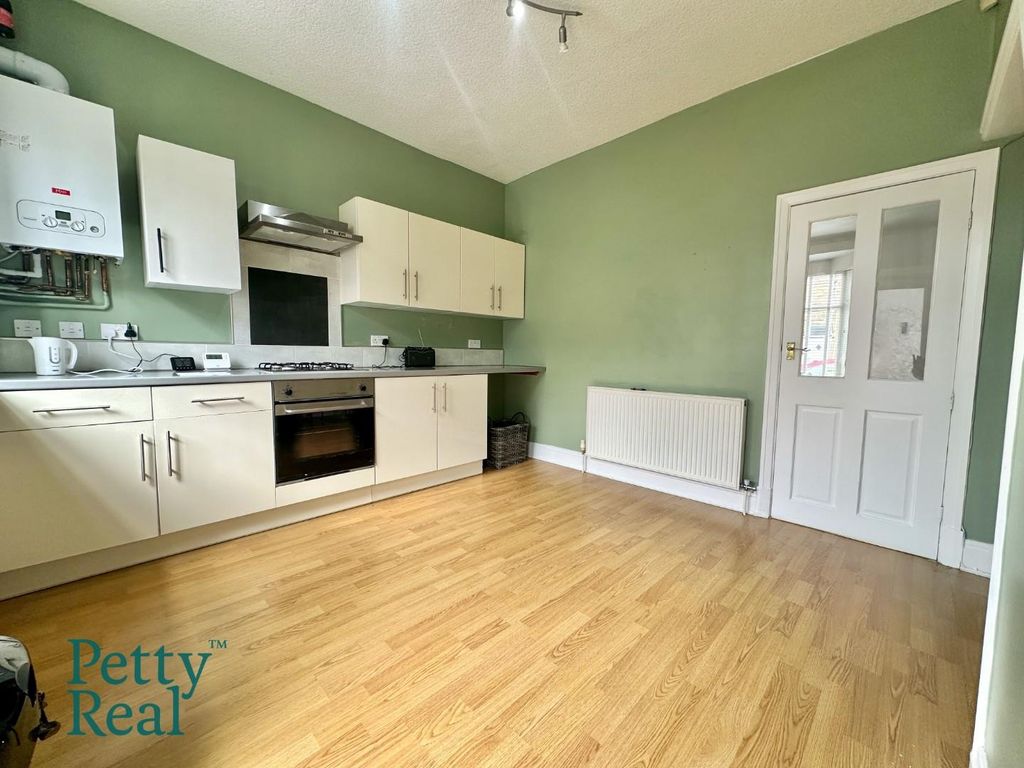 Property photo 3 of 9 E4E55D45-1930-4B3A-Bb0C-4285265Bb28E.Jpeg