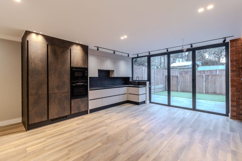 Property photo 1 of 24