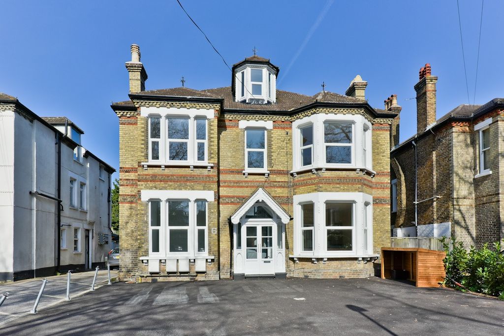 Property photo 1 of 11 1353971