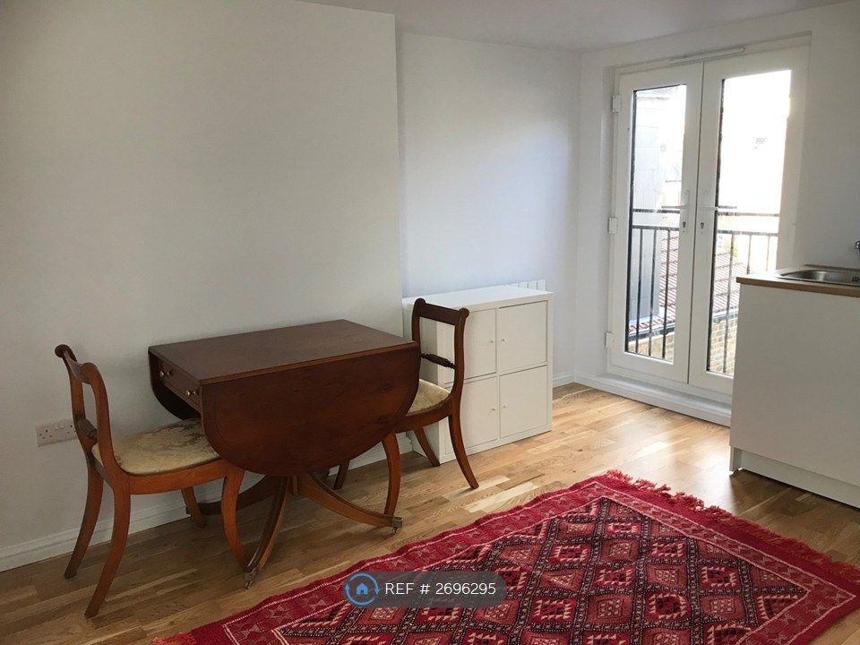 Property photo 1 of 7 Dining Living Space