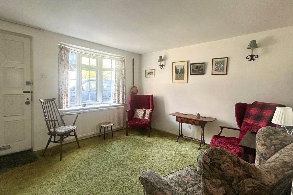 Property photo 2 of 11 Sitting Room