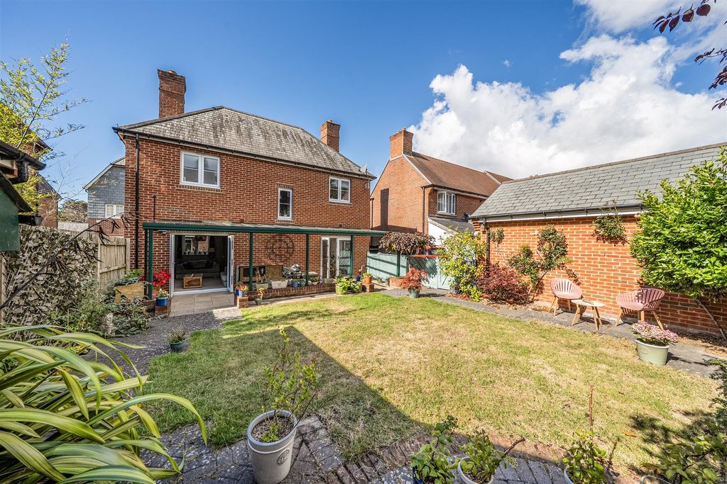 Property photo 2 of 23 Rear Garden