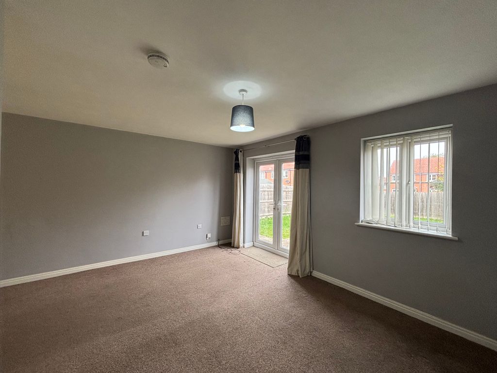 Property photo 3 of 16 Gallery