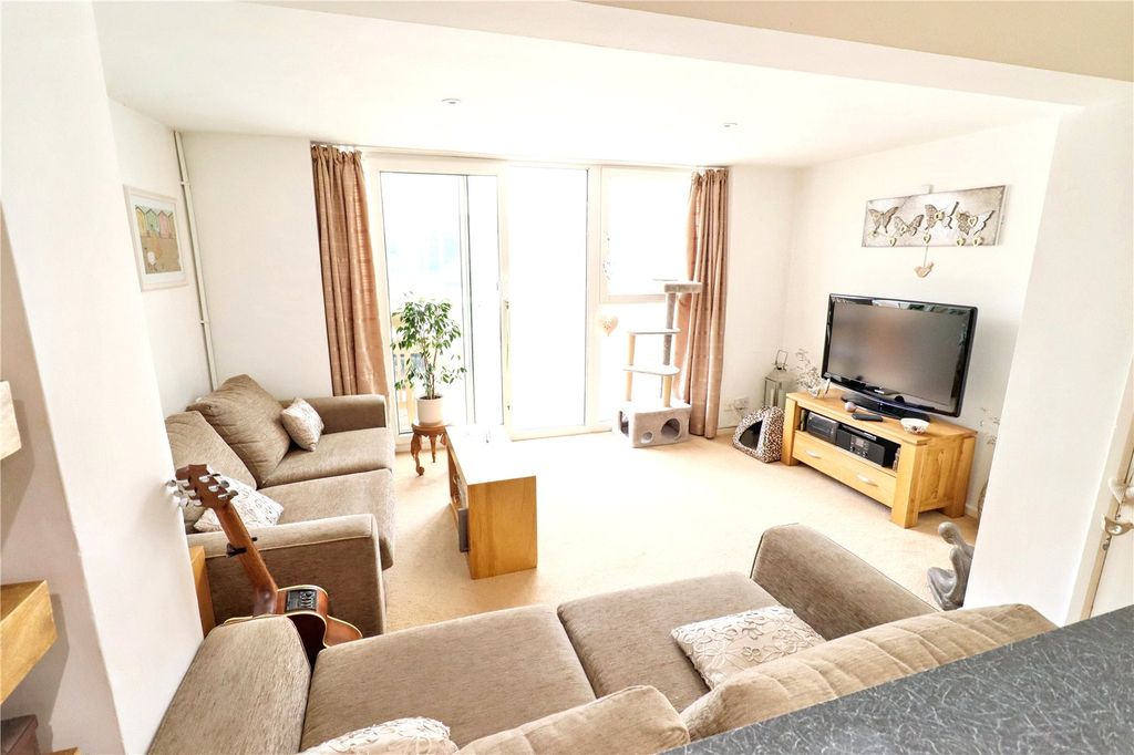 Property photo 2 of 16 Picture No. 05