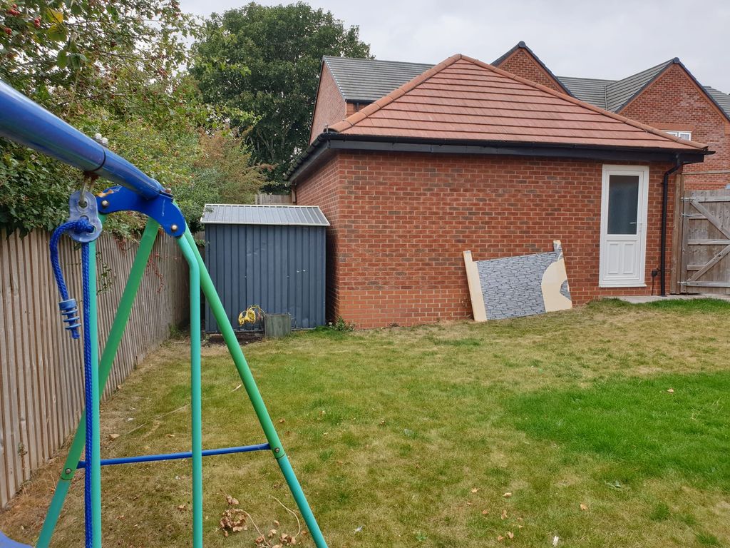 Property photo 3 of 12