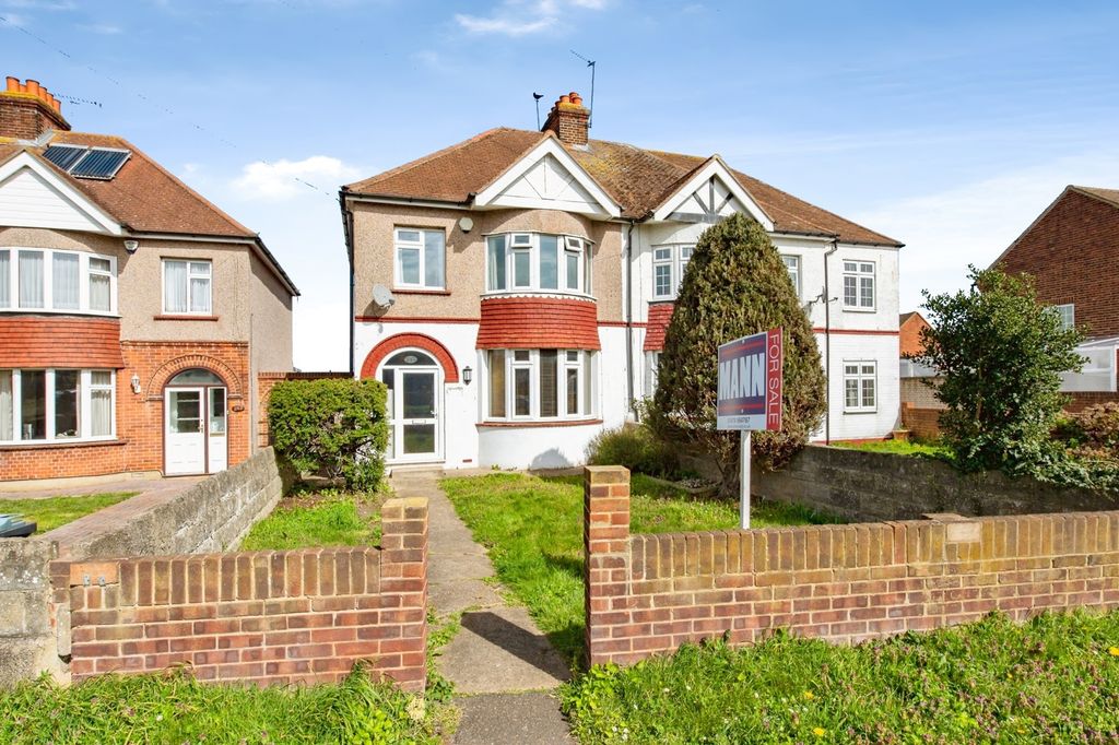 Property photo 2 of 18 Front