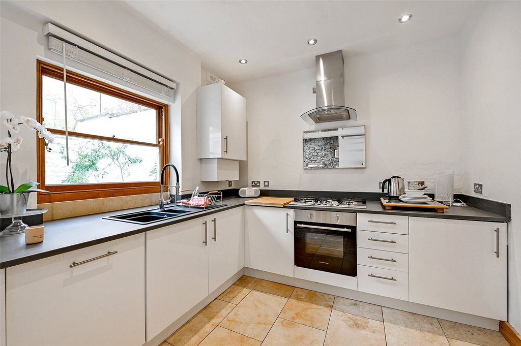 Property photo 3 of 13 Kitchen