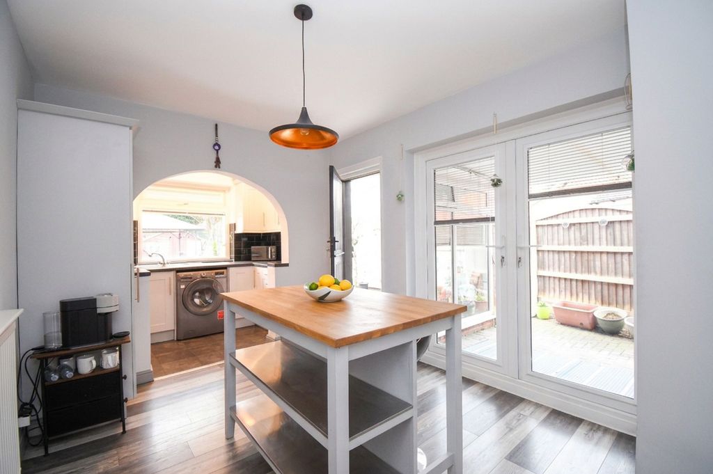 Property photo 3 of 13