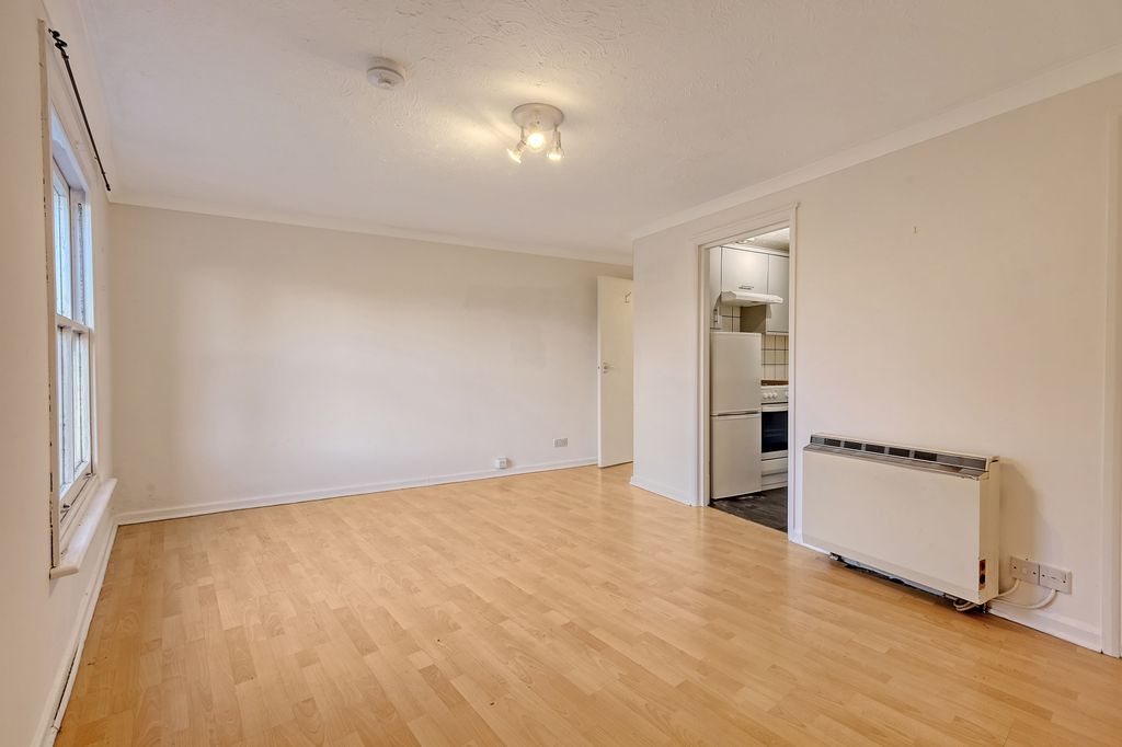 Property photo 2 of 14 Gallery